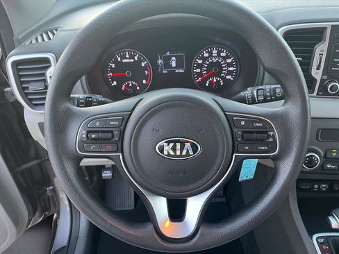 Used 2017 Kia Sportage LX image 14