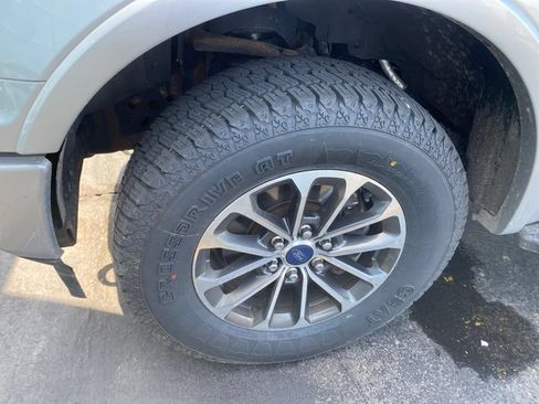 Used 2018 Ford F150 XLT w/ Equipment Group 302A Luxury AWD/4WD image 4