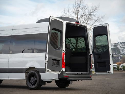 New 2026 Mercedes-Benz Sprinter 2500 image 10