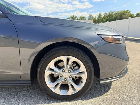 Used 2023 Honda Accord LX image 10
