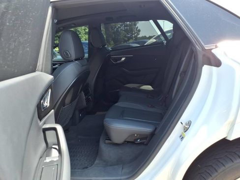 Used 2019 Audi Q8 Prestige w/ Towing Package AWD/4WD image 21