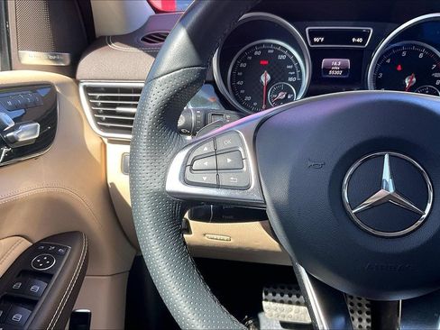 Used 2017 Mercedes-Benz GLE 43 AMG 4MATIC image 4