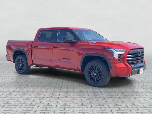 Certified 2025 Toyota Tundra Limited AWD/4WD image 6
