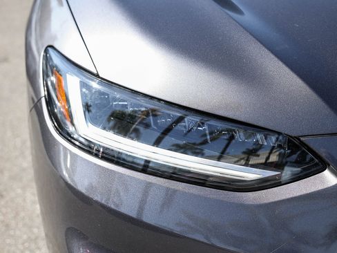 Used 2025 Honda HR-V LX image 13