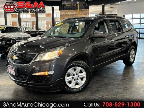 Used 2017 Chevrolet Traverse LS image 1