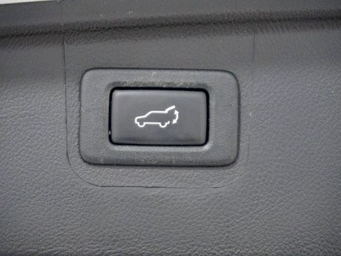 Used 2017 Subaru Outback 2.5i Limited w/ Popular Package #5 AWD/4WD image 11