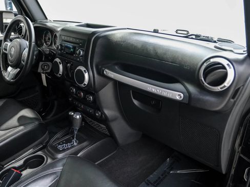 Used 2016 Jeep Wrangler Rubicon AWD/4WD image 21