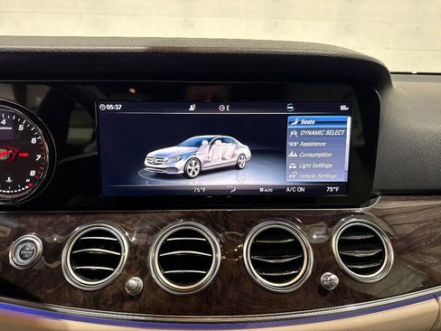 Used 2019 Mercedes-Benz E 300 image 43