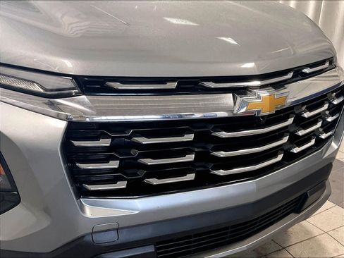 Used 2025 Chevrolet Equinox LT image 30