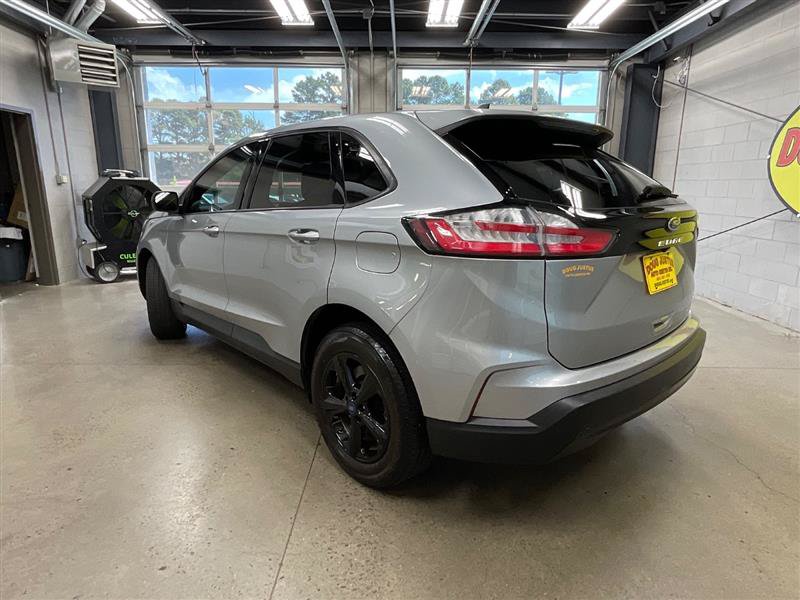 Used 2022 Ford Edge SE AWD/4WD image 3