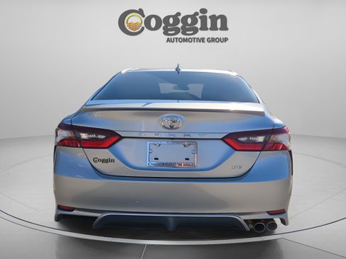 Used 2024 Toyota Camry SE image 5