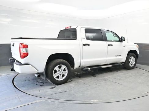 Used 2017 Toyota Tundra SR5 w/ SR5 Upgrade Package AWD/4WD image 7