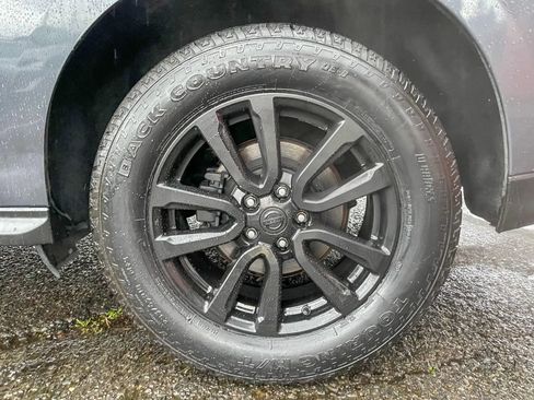 Used 2014 Nissan Pathfinder S FWD image 39