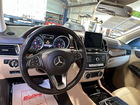 Used 2019 Mercedes-Benz GLS 450 4MATIC image 14
