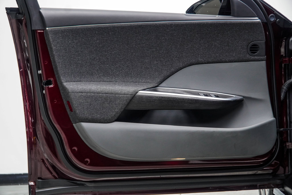 Used 2024 Lucid Air Pure RWD image 39