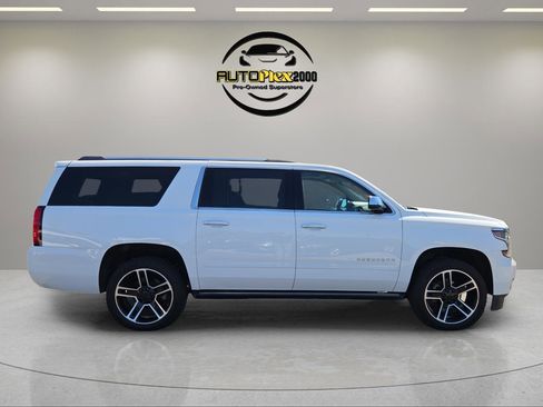 Used 2019 Chevrolet Suburban Premier image 8
