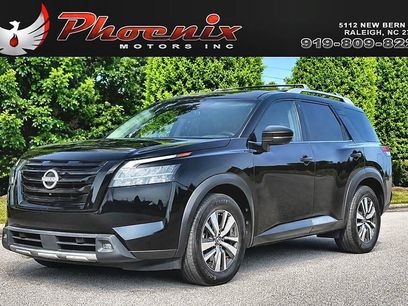 Used 2022 Nissan Pathfinder SL