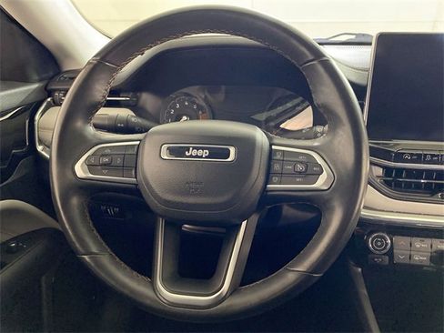 Used 2022 Jeep Compass Limited image 34