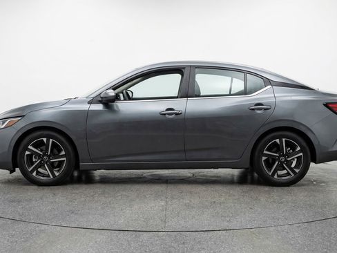 Used 2025 Nissan Sentra SV image 5
