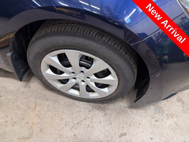 Used 2024 Toyota Corolla LE FWD image 4