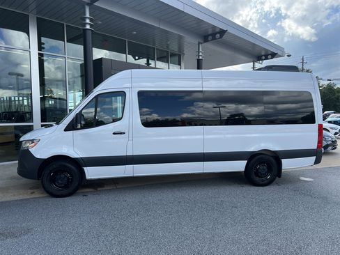 Certified 2024 Mercedes-Benz Sprinter 2500 image 3