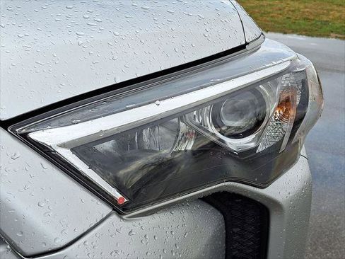 Used 2022 Toyota 4Runner SR5 Premium w/ Moonroof Package image 28