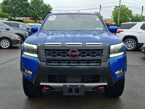 Used 2025 Nissan Frontier PRO-4X AWD/4WD image 2