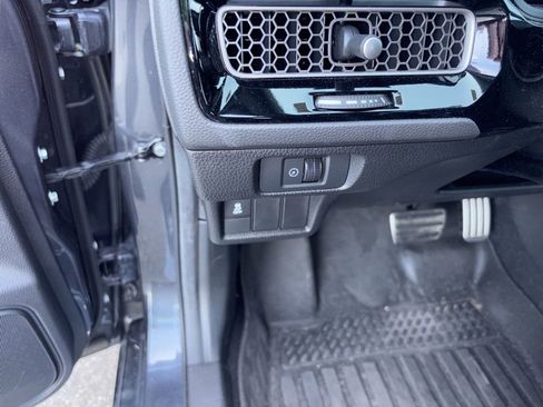 Used 2025 Honda Civic Sport image 22