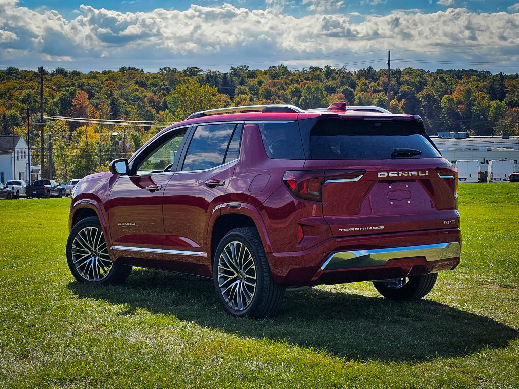 New 2027 GMC Terrain Denali AWD/4WD image 5