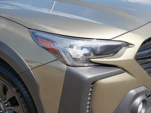 Used 2023 Subaru Outback Onyx Edition AWD/4WD image 16