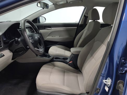 Used 2019 Hyundai Elantra SE FWD image 17