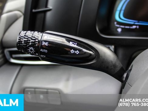 Used 2025 Hyundai Elantra Sport image 25