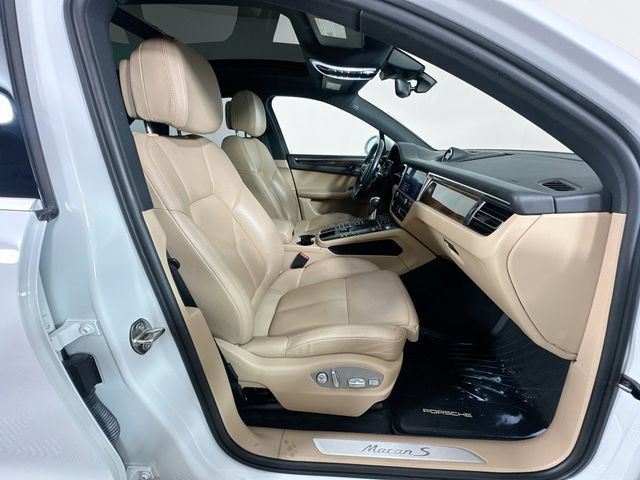 Used 2021 Porsche Macan S AWD/4WD image 28