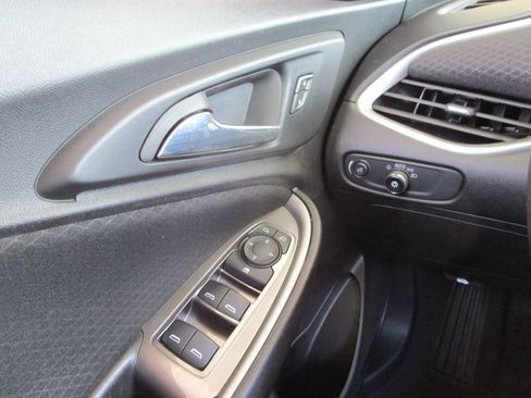 Used 2024 Chevrolet Malibu LT image 22