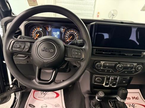 New 2026 Jeep Gladiator Sport image 16