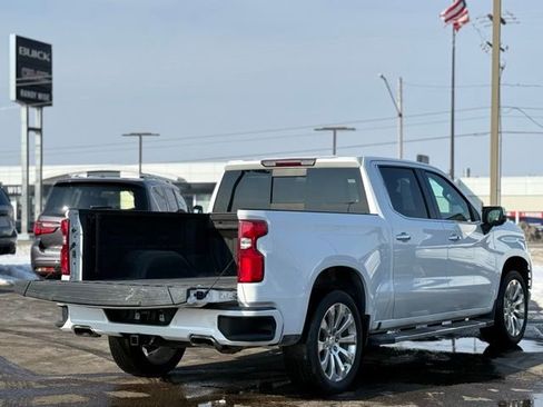 Used 2021 Chevrolet Silverado 1500 High Country image 38