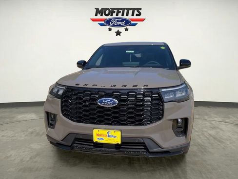 New 2026 Ford Explorer ST-Line w/ ST-Line Street Pack AWD/4WD image 8