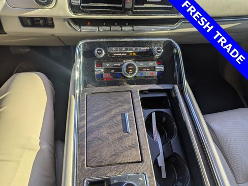 Used 2018 Lincoln Navigator L Reserve w/ Technology Package image 14