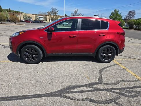 Used 2020 Kia Sportage S AWD/4WD image 2