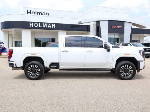 Used 2024 GMC Sierra 2500 Denali Ultimate w/ Max Trailering Package AWD/4WD image 2
