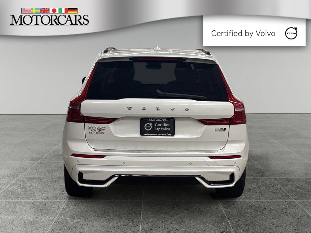 Certified 2023 Volvo XC60 B5 Plus w/ Protection Package Premier AWD/4WD image 4
