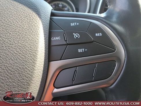 Used 2020 Jeep Cherokee Limited AWD/4WD image 29