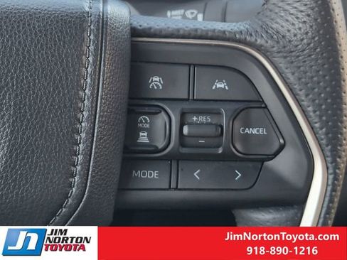 Used 2025 Toyota Tacoma TRD Off-Road image 29