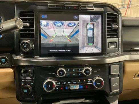 Used 2024 Ford F250 Lariat w/ Lariat Ultimate Package AWD/4WD image 17