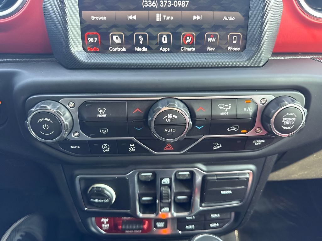 Used 2018 Jeep Wrangler Unlimited Rubicon AWD/4WD image 15