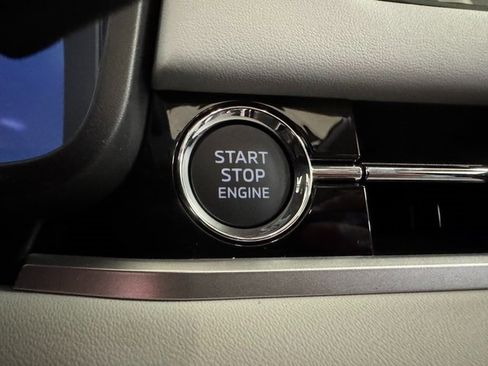 New 2026 Mitsubishi Outlander SE image 11