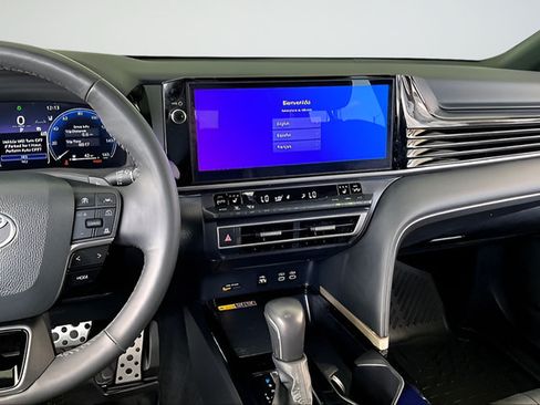 Used 2025 Toyota Camry XSE FWD image 9