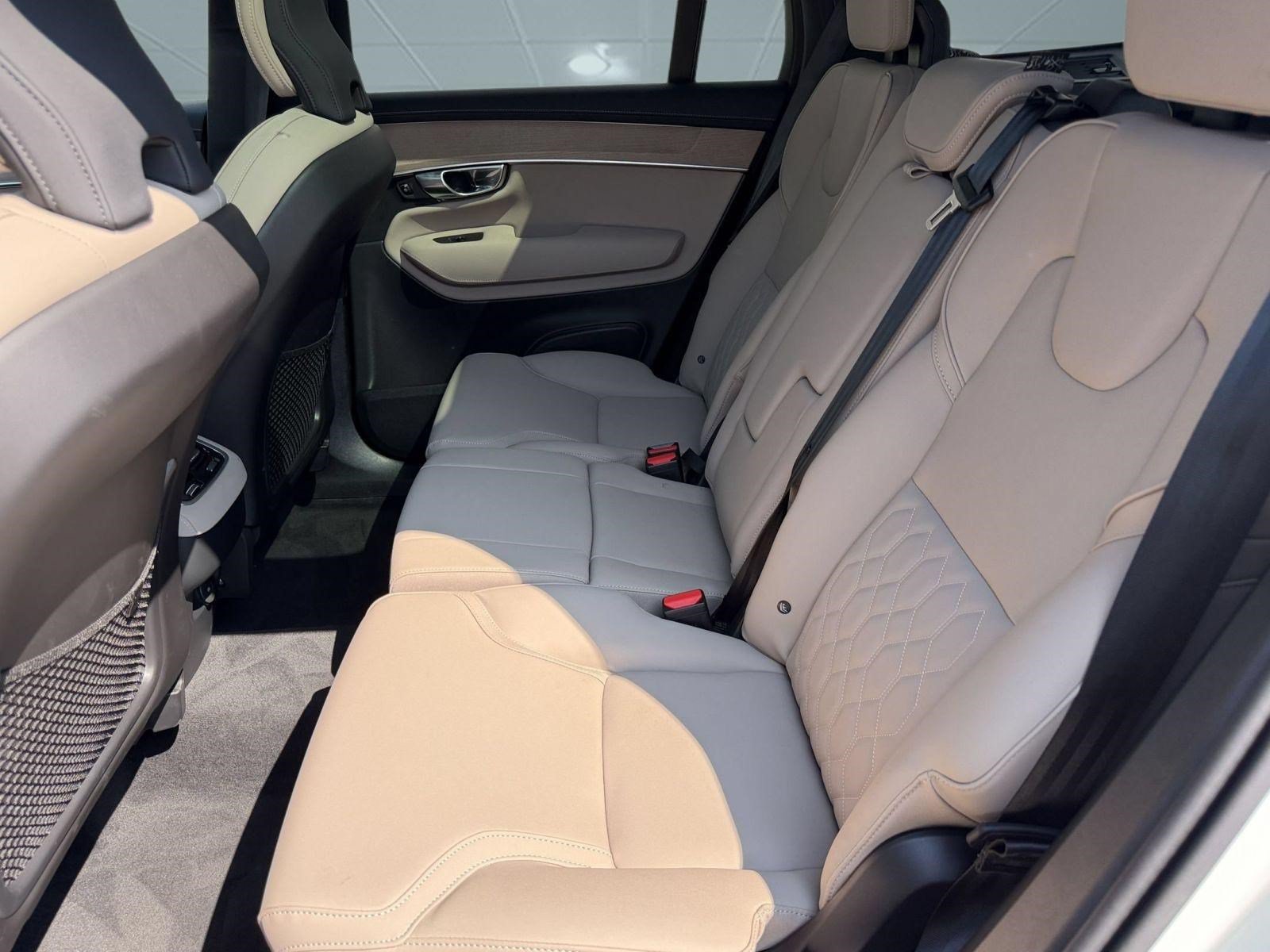 Certified 2026 Volvo XC90 B6 Plus AWD/4WD image 22