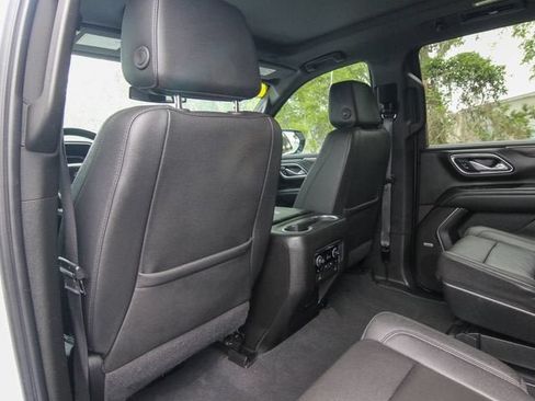 Used 2023 Chevrolet Tahoe Z71 w/ Luxury Package AWD/4WD image 28