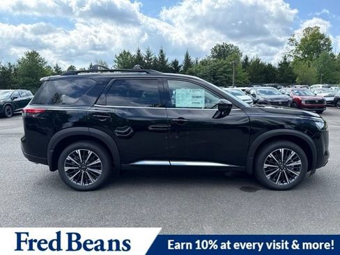 New 2026 Nissan Pathfinder Platinum AWD/4WD image 11